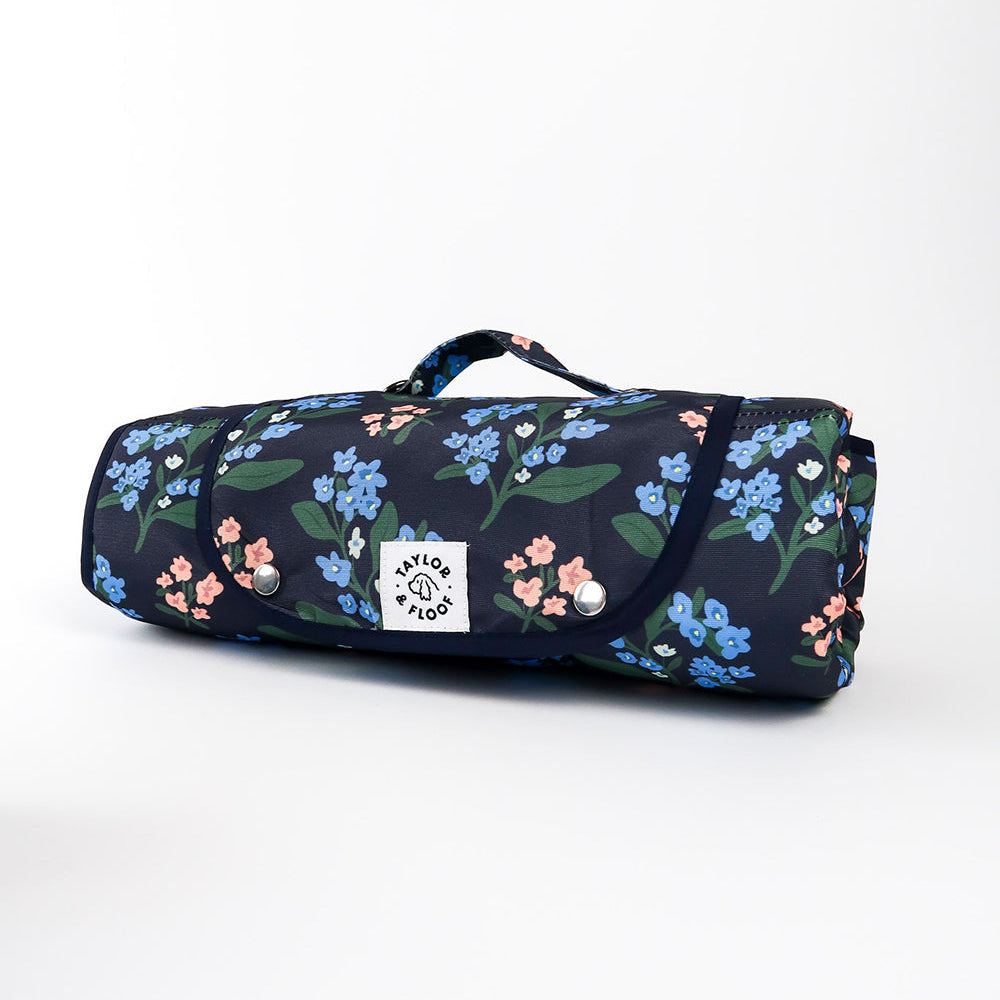 Midnight Meadow dog training mat – floral pattern settle mat in navy for home and travel use.