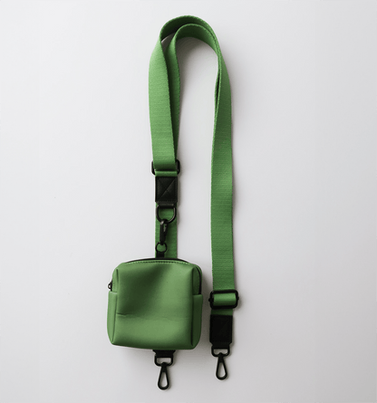 Light green treat pouch for settle mats – perfect for keeping treats accessible.