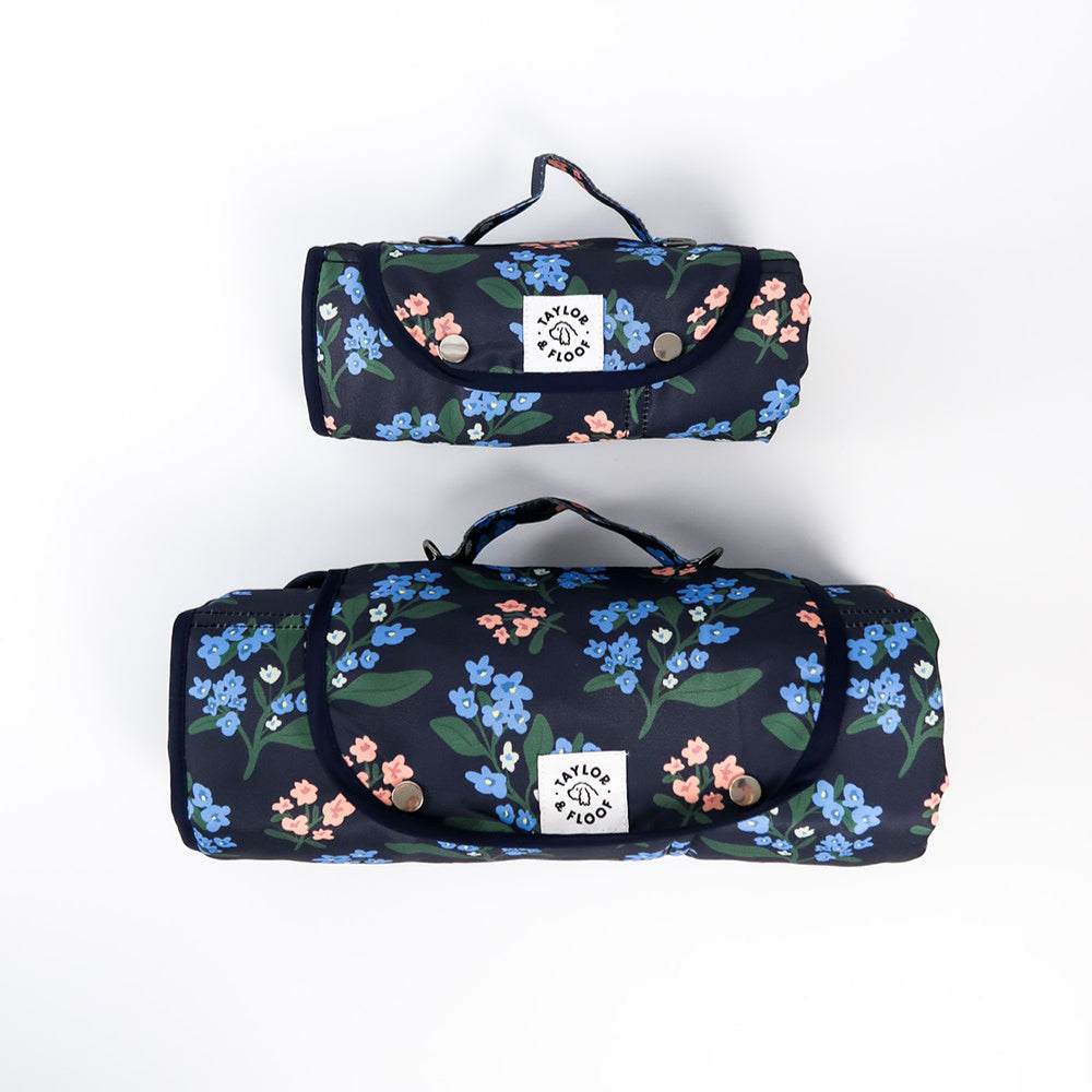 Comfortable and stylish Midnight Meadow settle mat for dogs – navy background with floral accents.