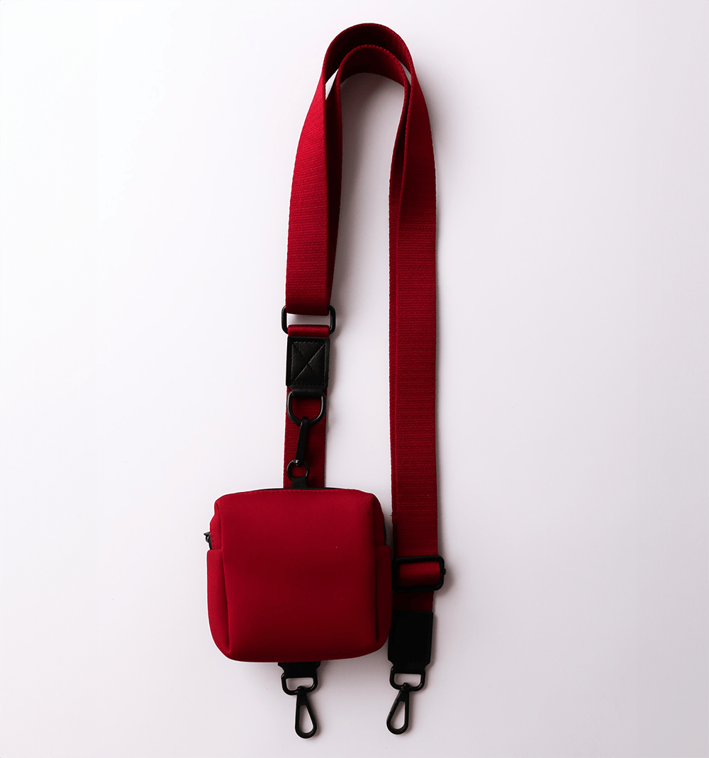 Burgundy adjustable shoulder strap for settle mats – stylish and functional.