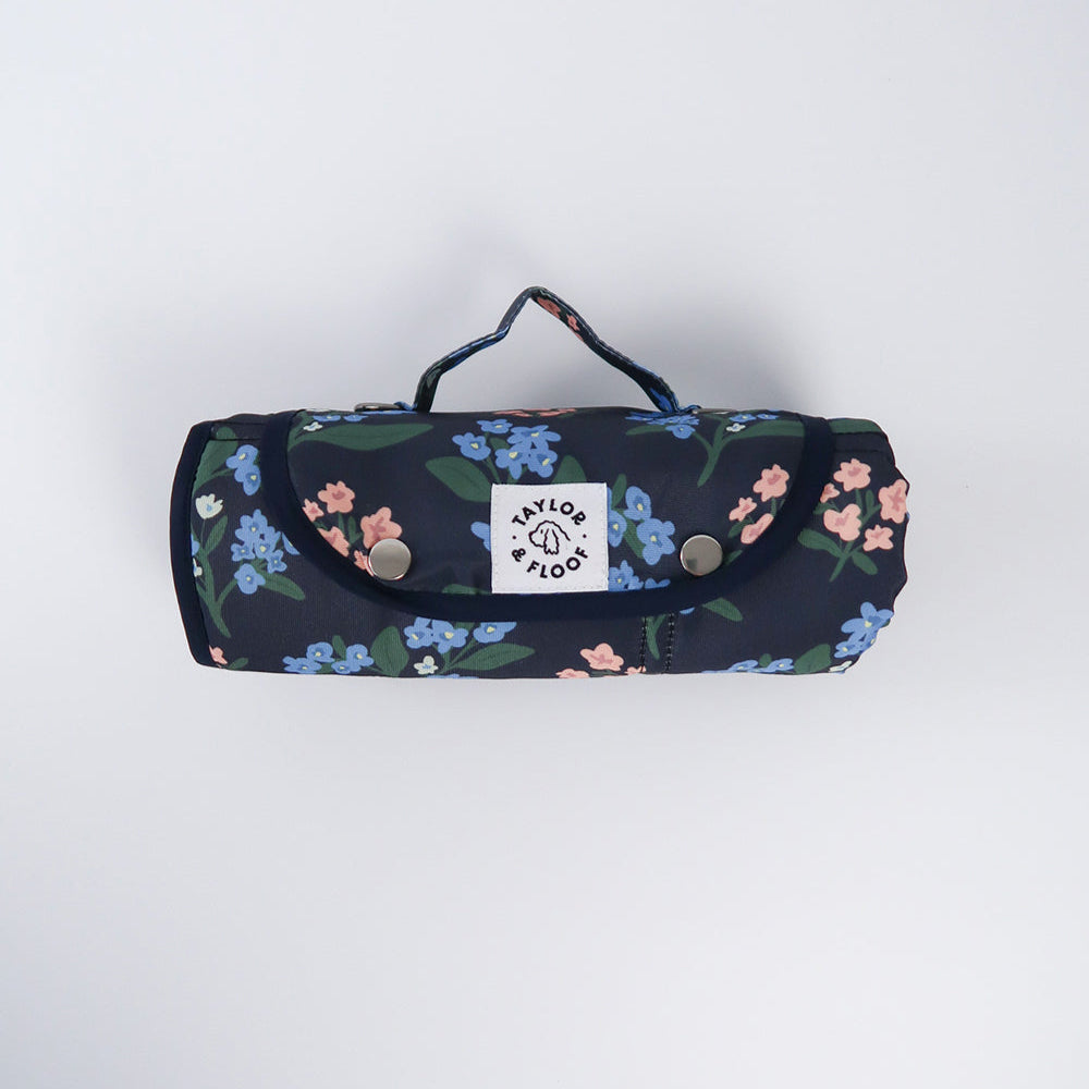 Midnight Meadow dog settle mat with floral pattern – perfect for calming and training dogs in style.